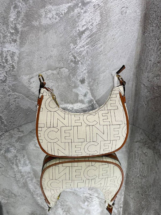 CELINE- Ava strap bag